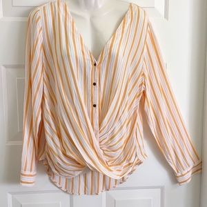 a.n.a High Low Ruched Log Sleeve Top